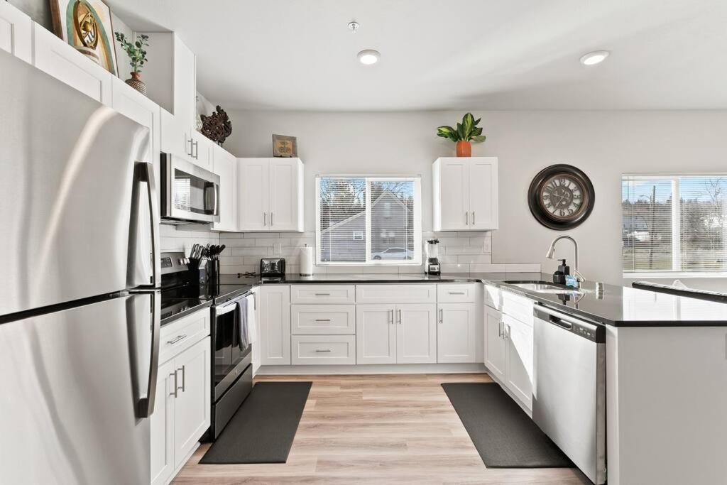 Brand New 2 Bed 2 Bath Near Perry District And Dt Διαμέρισμα Σποκάν Εξωτερικό φωτογραφία