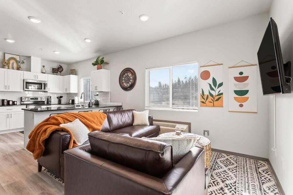 Brand New 2 Bed 2 Bath Near Perry District And Dt Διαμέρισμα Σποκάν Εξωτερικό φωτογραφία