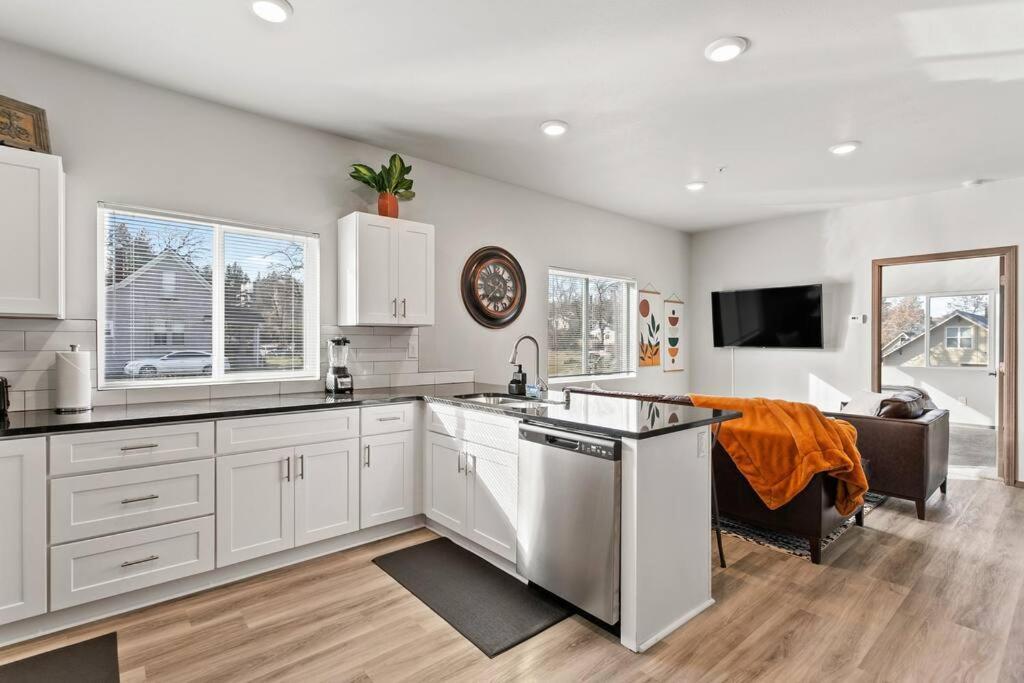 Brand New 2 Bed 2 Bath Near Perry District And Dt Διαμέρισμα Σποκάν Εξωτερικό φωτογραφία