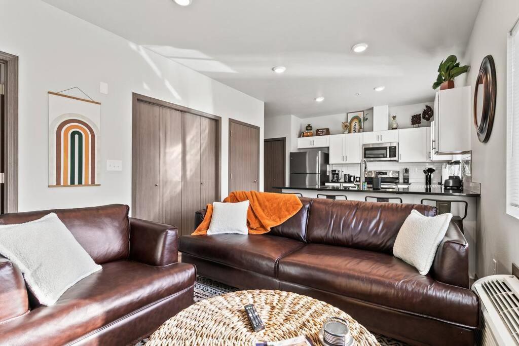 Brand New 2 Bed 2 Bath Near Perry District And Dt Διαμέρισμα Σποκάν Εξωτερικό φωτογραφία